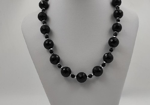 κολιέ από ασίμη με όνυχα και αιματίτη