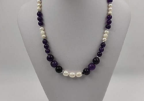 κολιέ από ατσάλι με αμέθυστο, μαργαριτάρι και αιματίτη κολιέ από ατσάλι με αμέθυστο, μαργαριτάρι και αιματίτη