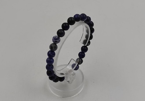 χειροποίητο βραχιόλι από ασήμι με σοδαλίτη χειροποίητο βραχιόλι από ασήμι με σοδαλίτη