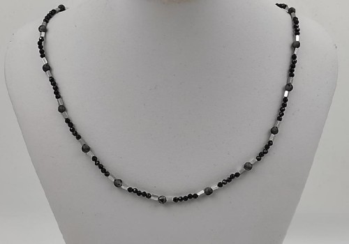 χειροποίητο κολιέ από ατσάλι με λαυρικίτη, αιματίτης και brinpi