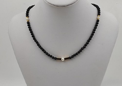 χειροποίητο κολιέ από ατσάλι με μαργαριτάρι και τουρμαλίνη 