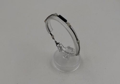 χειροποίητο βραχιόλι από ατσάλι με φεγγαρόπετρα και όνυχα 