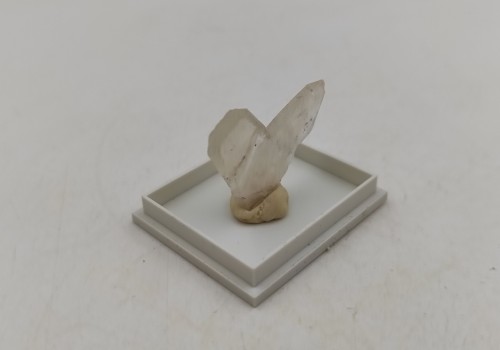 Χαλαζίας Ιαπωνική Διδυμία Χαλαζίας Ιαπωνική Διδυμία