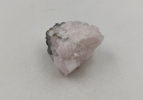 Μαγγανοκαλσίτης Μαγγανοκαλσίτης