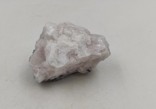 Μαγγανοκαλσίτης