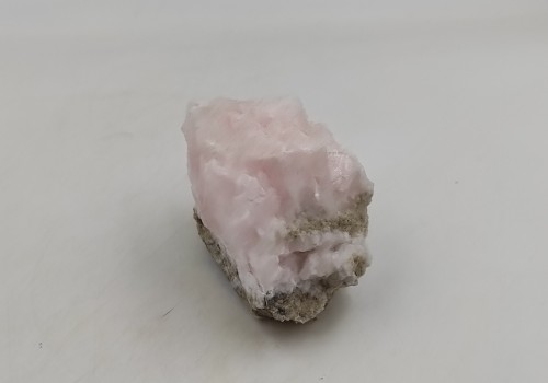 Μαγγανοκαλσίτης Μαγγανοκαλσίτης