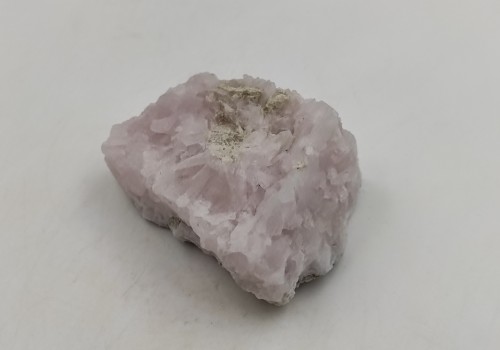 Μαγγανοκαλσίτης Μαγγανοκαλσίτης