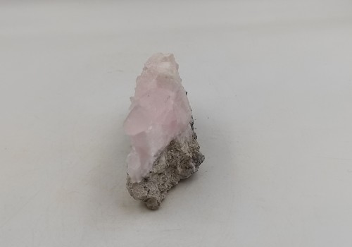 Μαγγανοκαλσίτης Μαγγανοκαλσίτης