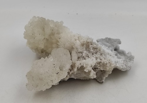 Αραγωνίτης Λαυρίου  Αραγωνίτης Λαυρίου