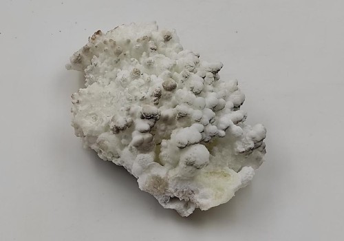 ΑΡΑΓΩΝΙΤΗΣ ΛΑΥΡΙΟΥ