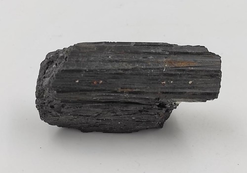 ΤΟΥΡΜΑΛΙΝΗ ΜΑΥΡΗ