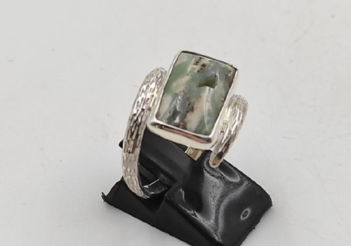 Χειροποίητο δαχτυλίδι από ασημί 925 με Αραγωνίτη