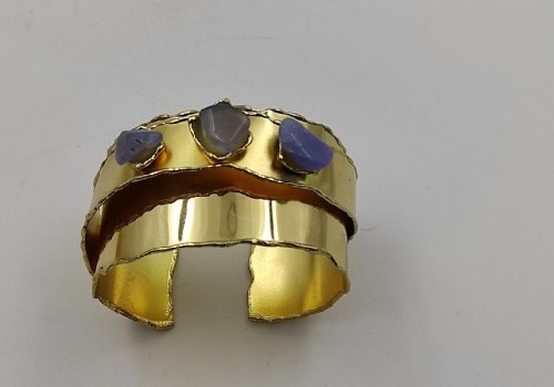 ΒΡΑΧΙΟΛΙ ΜΕ ΧΑΛΚΗΔΟΝΙΟ