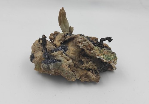 ΔΙΑΚΟΣΜΗΤΙΚΟ ΜΕ ΜΕΤΑΛΛΩΡΥΧΟΥΣ