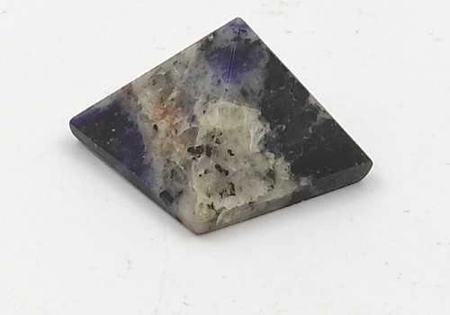 ΠΥΡΑΜΙΔΑ ΑΠΟ ΣΟΔΑΛΙΘΟ