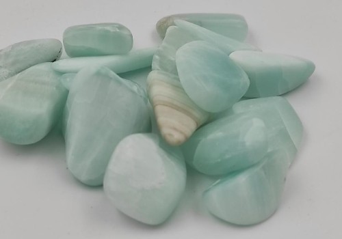 ΑΡΑΓΩΝΙΤΗΣ ΛΑΥΡΙΟΥ